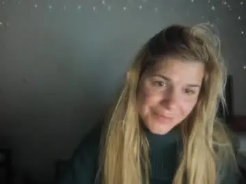 Chaturbate Sex Cam of artsyandcraftsy_