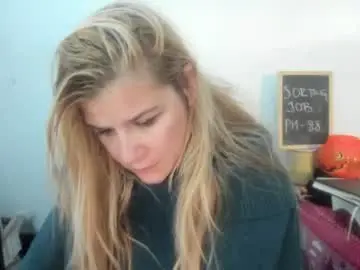 Chaturbate Nude Webcam of artsyandcraftsy_