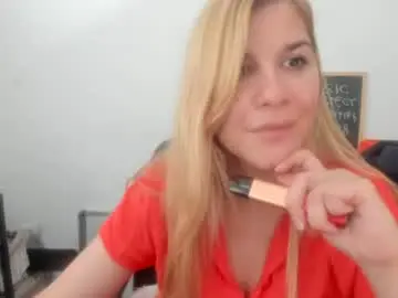 Chaturbate Sex Chat of artsyandcraftsy_