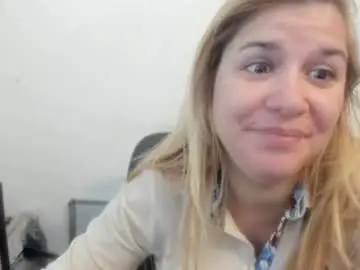 Chaturbate Best live sex cam show of artsyandcraftsy_