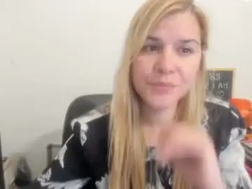 Chaturbate Best Webcam of artsyandcraftsy_