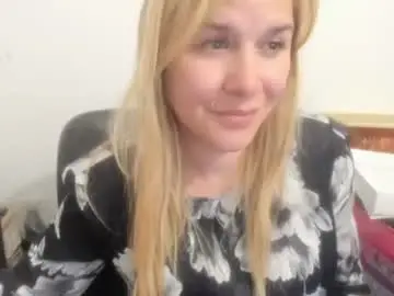 Chaturbate Live Porn of artsyandcraftsy_