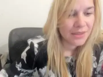 Chaturbate Nude Webcam of artsyandcraftsy_