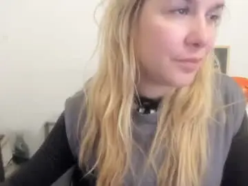 Chaturbate Best Webcam of artsyandcraftsy_