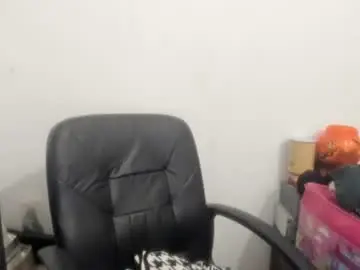 Chaturbate Nude Webcam of artsyandcraftsy_