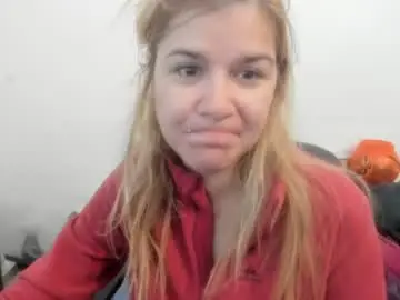 Chaturbate Free Porn Cam of artsyandcraftsy_