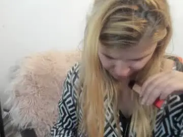 Chaturbate Free Porn Cam of artsyandcraftsy_