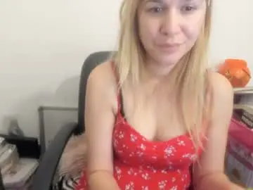 Chaturbate Sex Cam of artsyandcraftsy_