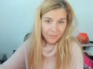 Chaturbate Live Porn of artsyandcraftsy_