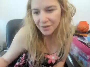 Chaturbate Live Porn of artsyandcraftsy_