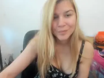 Chaturbate Live Porn of artsyandcraftsy_