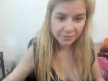 Chaturbate Live Porn of artsyandcraftsy_