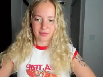 Chaturbate Live Sex Cam of e___lisa