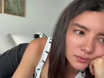 Chaturbate Sex Chat of ellelure_