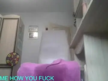 Chaturbate Nude Webcam of littlesubgirl_
