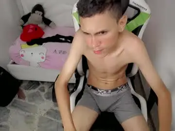 Chaturbate Live Sex Cam of sombra_18