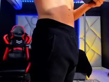 Chaturbate Live Sex Cam of aydenmillerdom