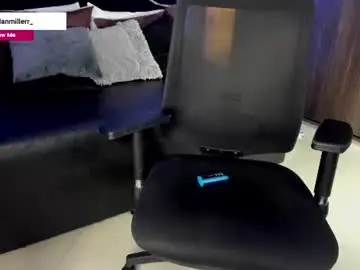 Chaturbate Live Sex Cam of dilanmiller_