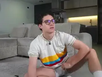 Chaturbate Best Webcam of theohawke_
