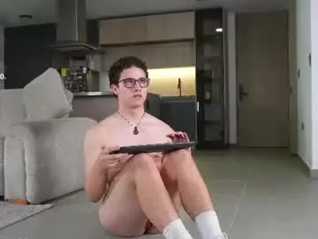 Chaturbate Adult Webcams of theohawke_