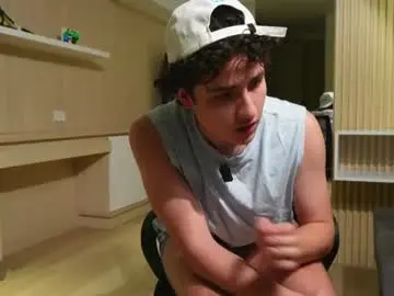 Chaturbate Nude Webcam of theohawke_