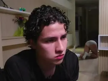 Chaturbate Live Sex Cam of theohawke_