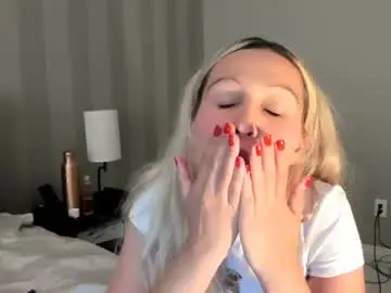 Chaturbate Watch Live Sex Cams of aprilaudrey_