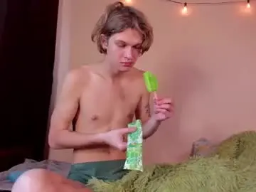 Chaturbate Live Sex Cam of maxim_burn