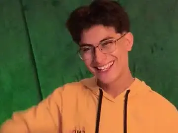 Chaturbate Best live sex cam show of aaron_eze