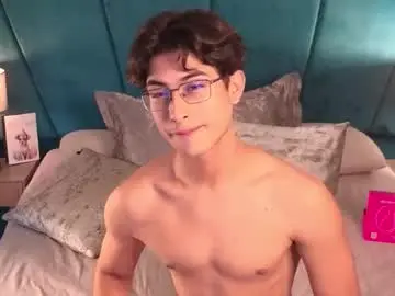 Chaturbate Free Live Porn of aaron_eze