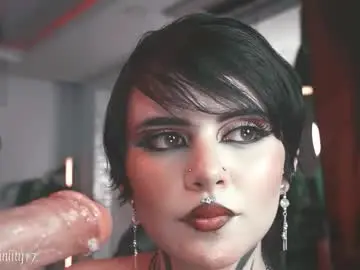 Chaturbate Watch Live Sex Cams of abril__colen