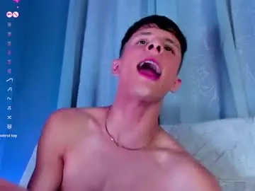 Chaturbate Live Sex Cam of belami_blake