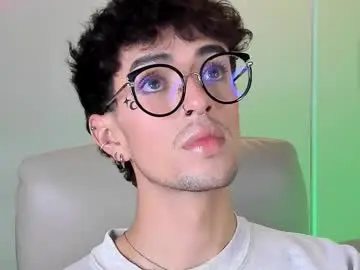 Chaturbate Best live sex cam show of erisleon