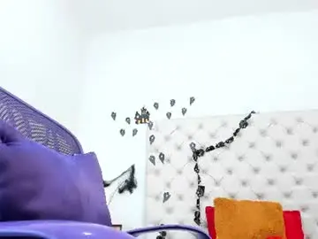 Chaturbate Live Sex Cam of esmeralda_06