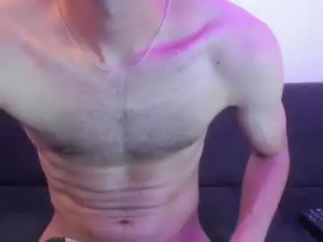 Chaturbate Live Sex Cam of henrik_senn