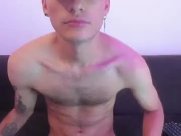 Chaturbate Live Sex of henrik_senn