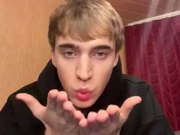 Chaturbate Live Sex Cam of kevin_martin8