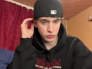 Chaturbate Live Sex Cam of kevin_martin8