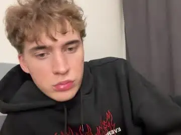 Chaturbate Watch Live Sex Cams of kevin_martin8