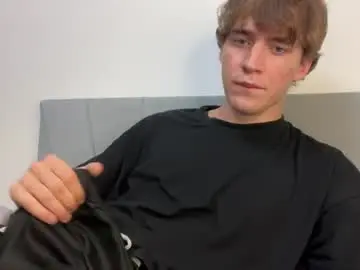 Chaturbate Free Porn Cam of kevin_martin8