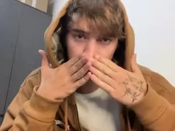 Chaturbate Watch Live Sex Cams of kevin_martin8