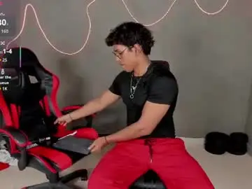 Chaturbate Watch Live Sex Cams of liamvibes212
