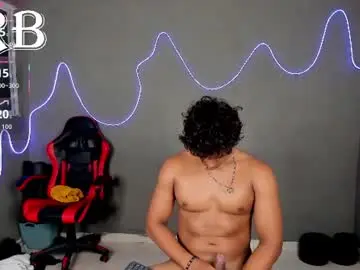 Chaturbate Free Porn Cam of liamvibes212