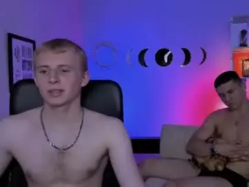 Chaturbate Watch Live Sex Cams of mike_crist