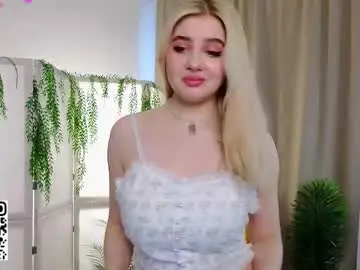 Chaturbate Live Sex Cam of oliviabr0wn