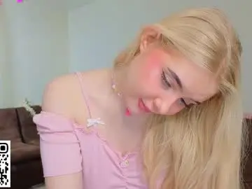 Chaturbate Live Sex Cam of oliviabr0wn