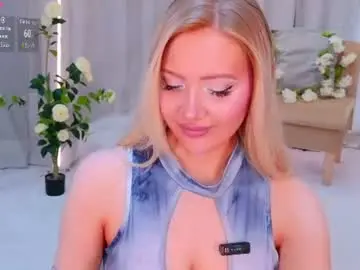Chaturbate Live Sex Cam of oliviabr0wn