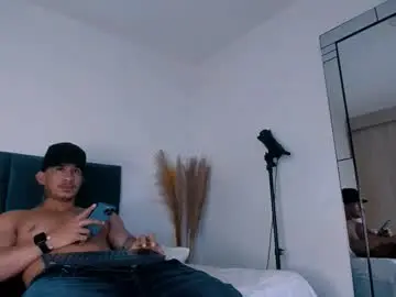 Chaturbate Live Sex Cam of dammianmilleroficial