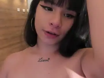 Chaturbate Live Sex Cam of gummyluv