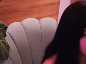 Chaturbate Watch Live Sex Cams of gummyluv